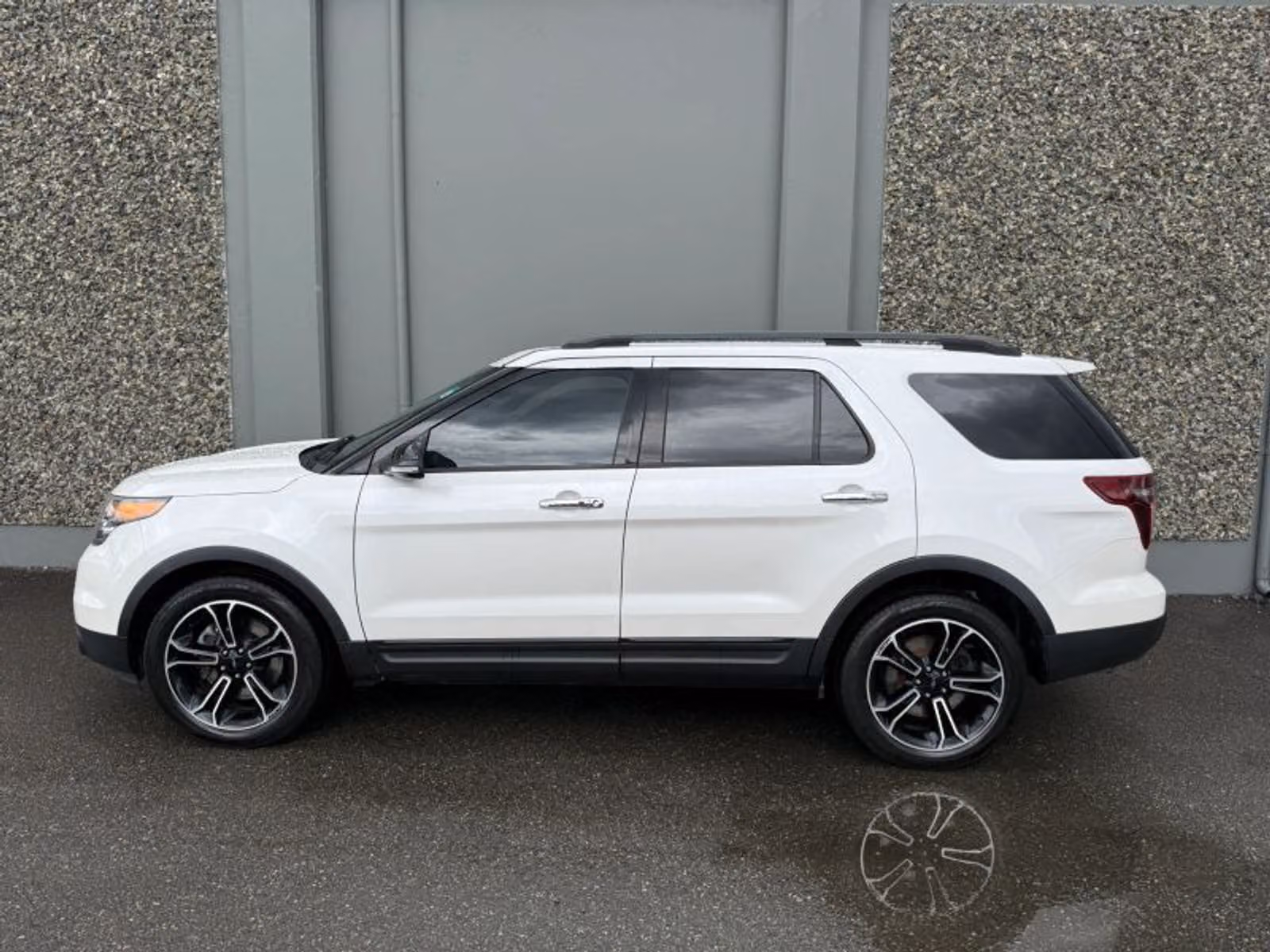 2013 Ford Explorer Sport Upper Image 2