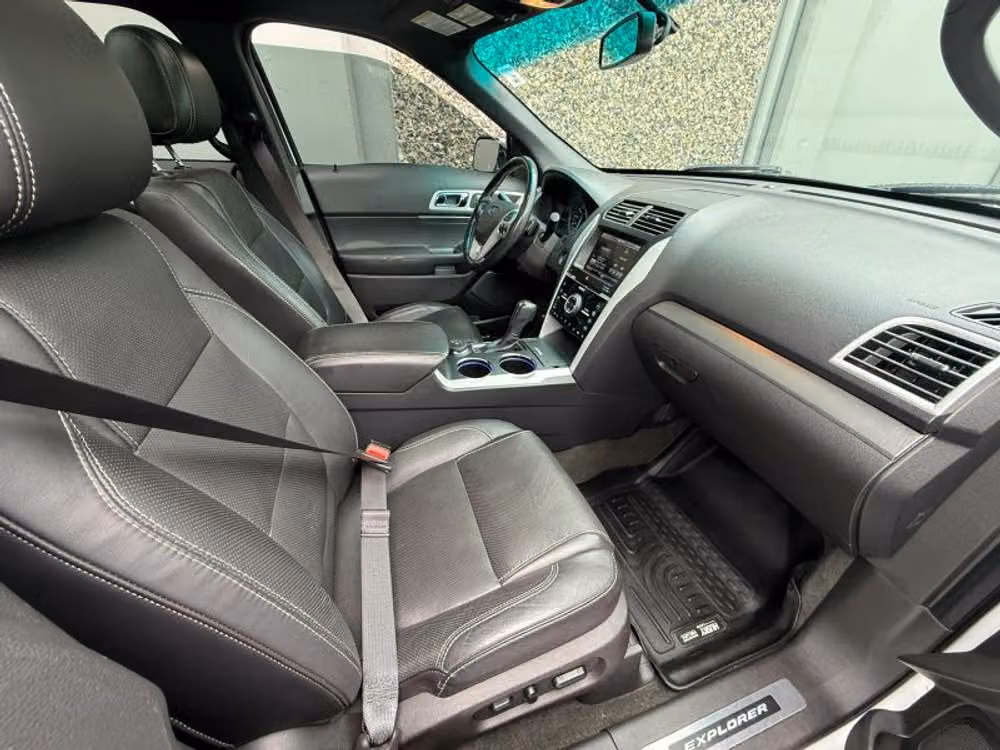 2013 Ford Explorer Sport Image 16