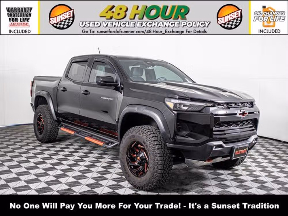 2024 Chevrolet Colorado 4WD LT Crew Cab Short Box's photo