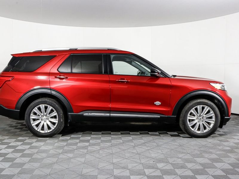 2022 Ford Explorer King Ranch Upper Image 2