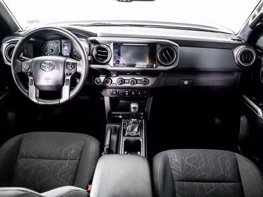 2018 Toyota Tacoma TRD Off-Road Double Cab Lower Image 3