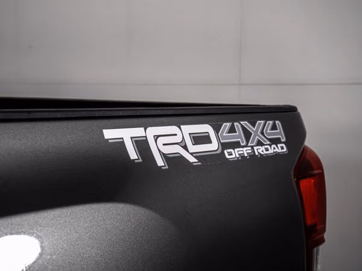 2018 Toyota Tacoma TRD Off-Road Double Cab Image 14