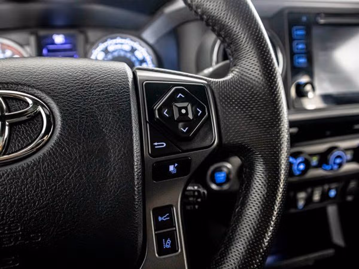 2018 Toyota Tacoma TRD Off-Road Double Cab Image 21