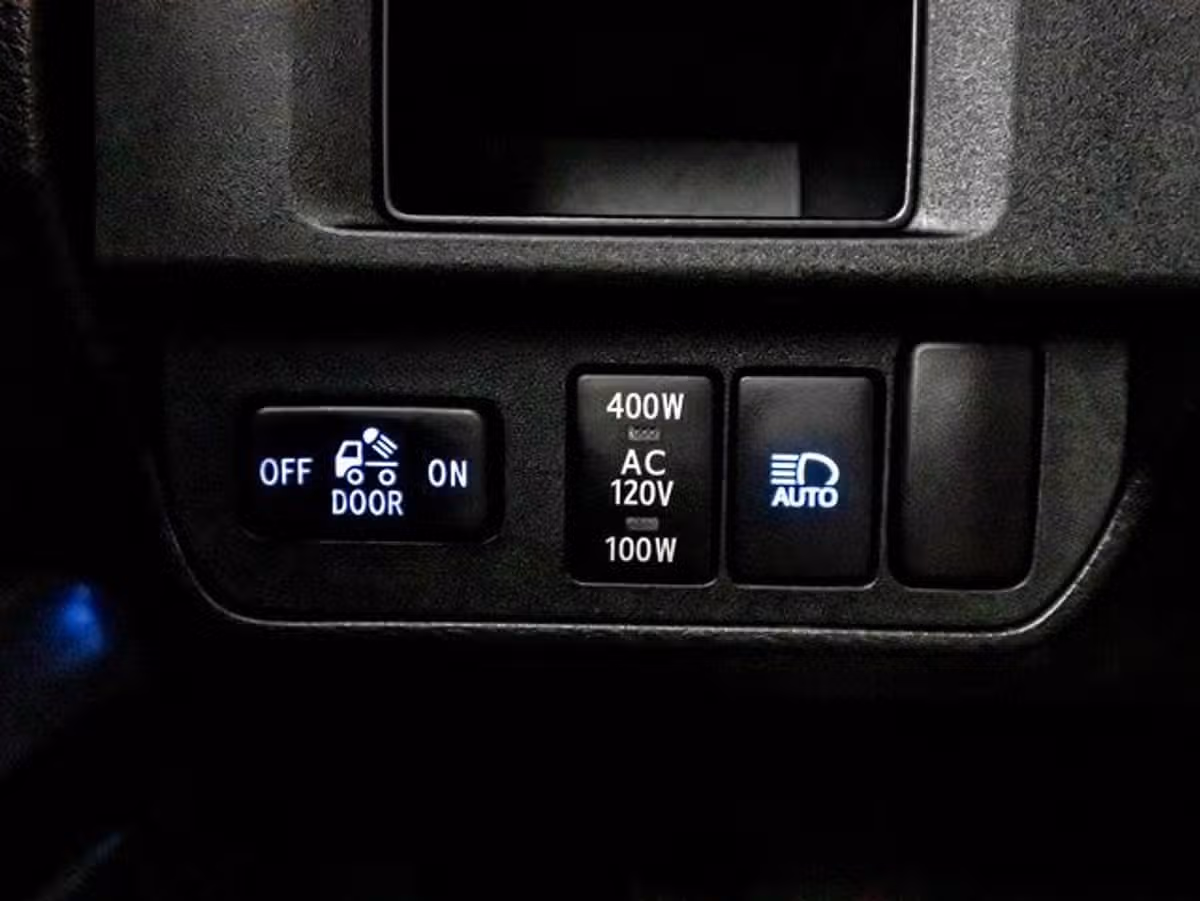 2018 Toyota Tacoma TRD Off-Road Double Cab Image 23