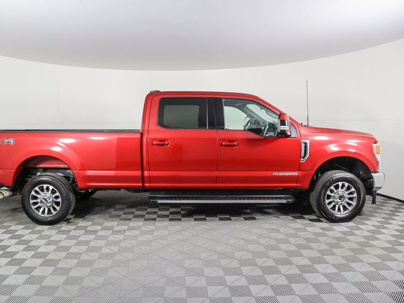 2022 Ford F-350 Super Duty Lariat Crew Cab Upper Image 2