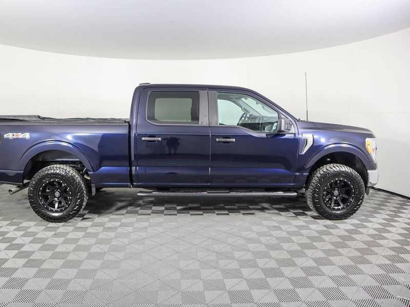 2022 Ford F-150 XLT SuperCrew Upper Image 2
