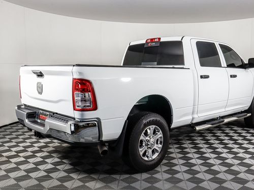 2022 Ram 3500 Tradesman Crew Cab Lower Image 1