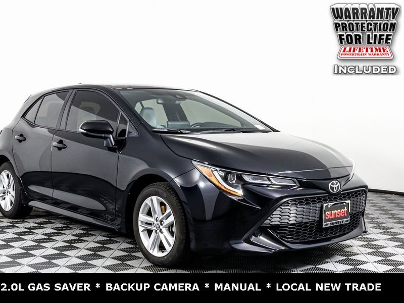 2022 Toyota Corolla Hatchback SE Upper Image 1