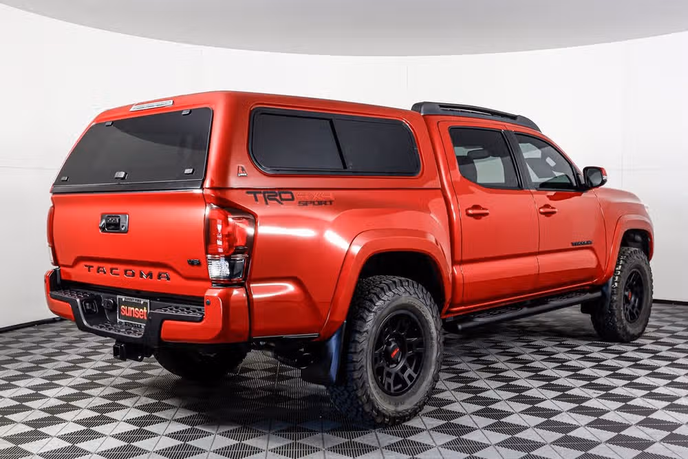 2022 Toyota Tacoma TRD Sport Double Cab Image 3