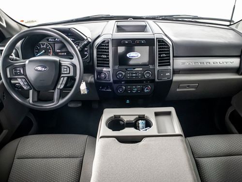 2022 Ford F-350 Super Duty Crew Cab Lower Image 3