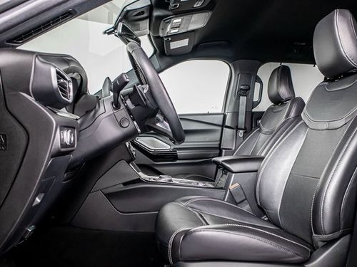 2022 Ford Explorer ST Lower Image 2