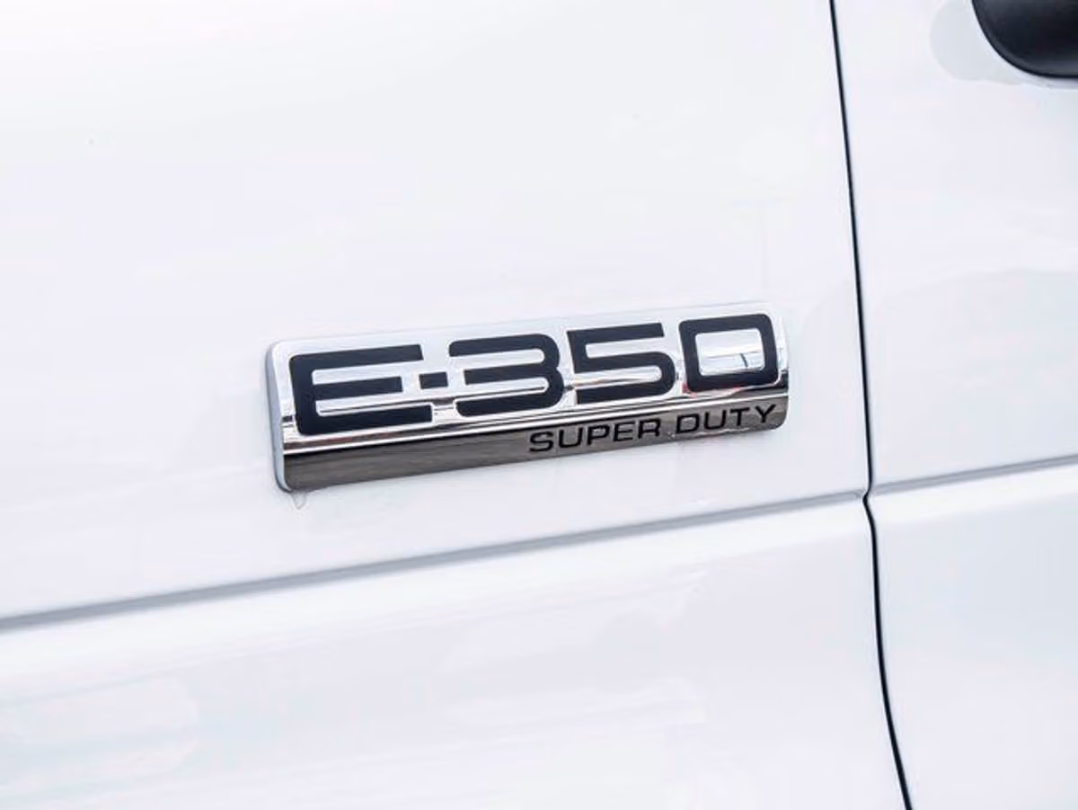 2025 Ford E-Series Base Commercial/Cutaway/Chassis Image 8