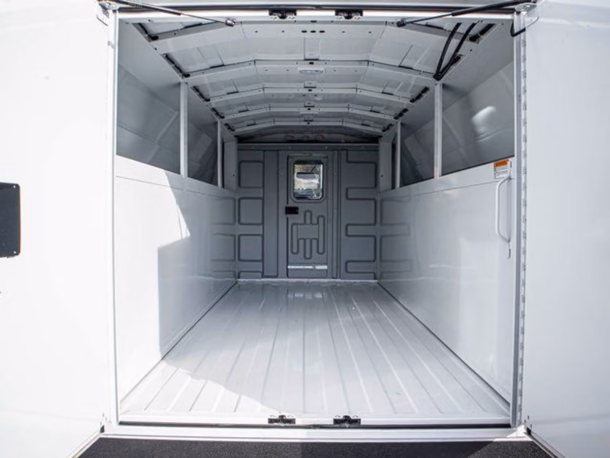 2025 Ford E-Series Base Commercial/Cutaway/Chassis Image 12