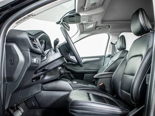 2021 Ford Escape Hybrid Titanium Lower Image 2