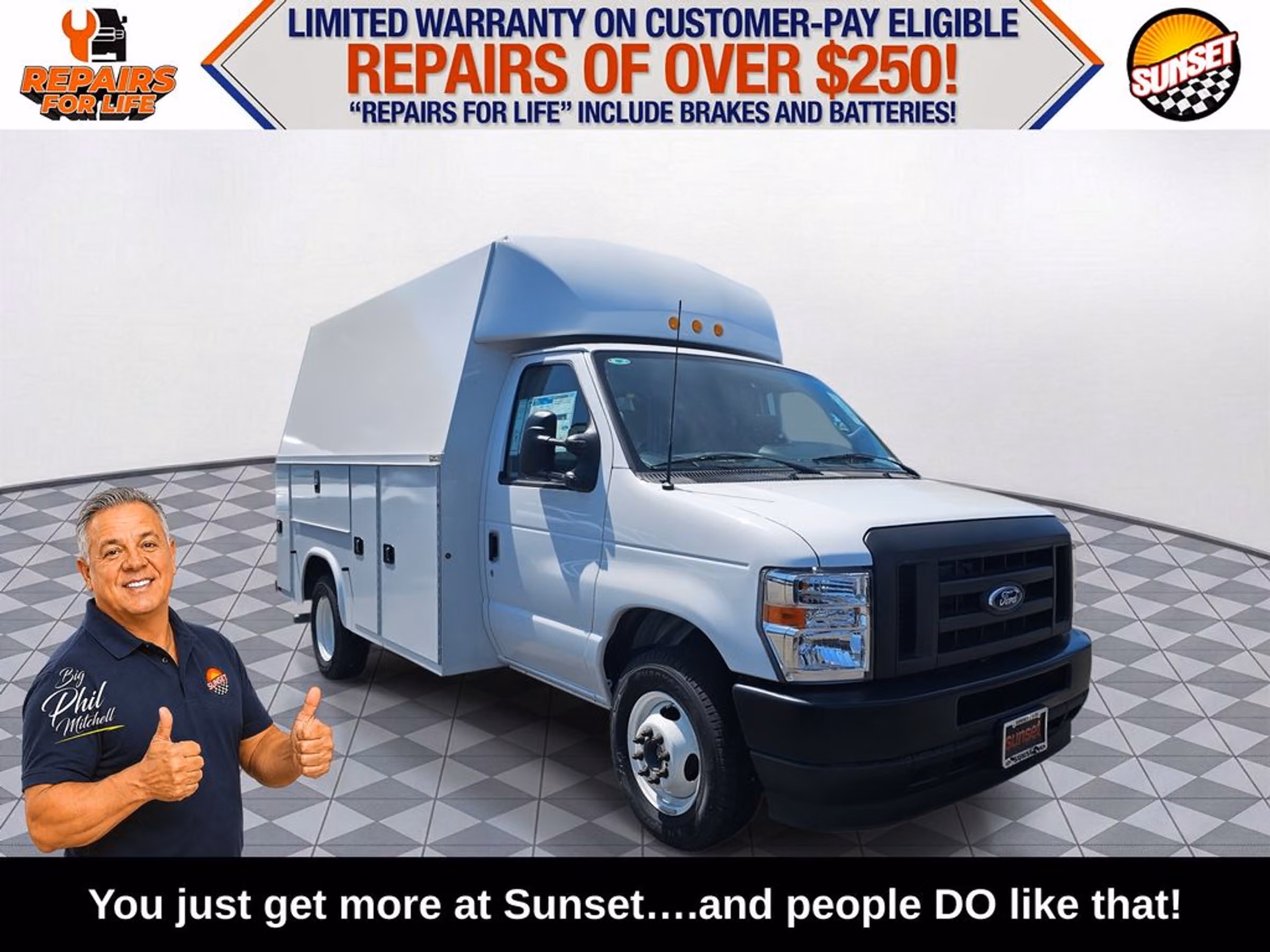 2024 Ford E-Series Base Commercial/Cutaway/Chassis Image 1