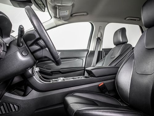 2022 Ford Edge Titanium Lower Image 2