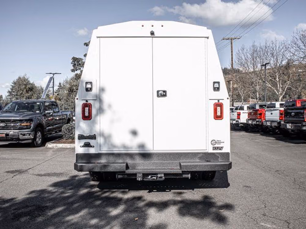 2024 Ford E-Series Base Commercial/Cutaway/Chassis Image 4