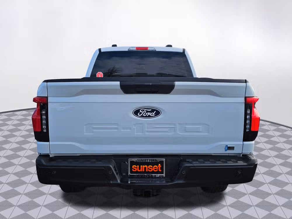 2024 Ford F-150 Lightning Pro SuperCrew Image 7