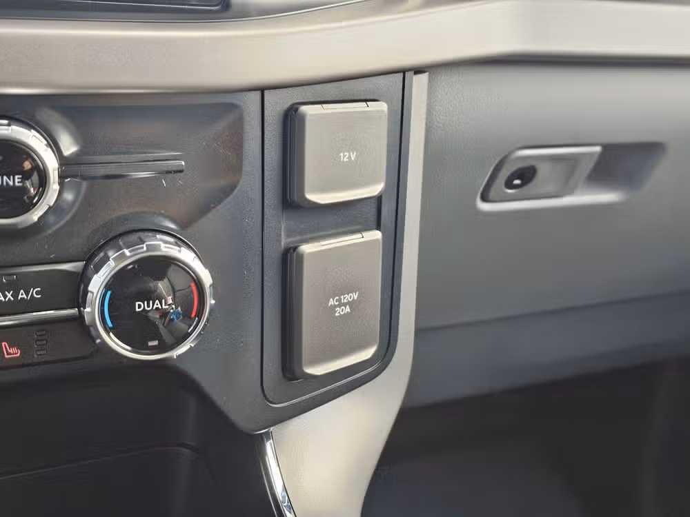 2024 Ford F-150 Lightning Pro SuperCrew Image 32