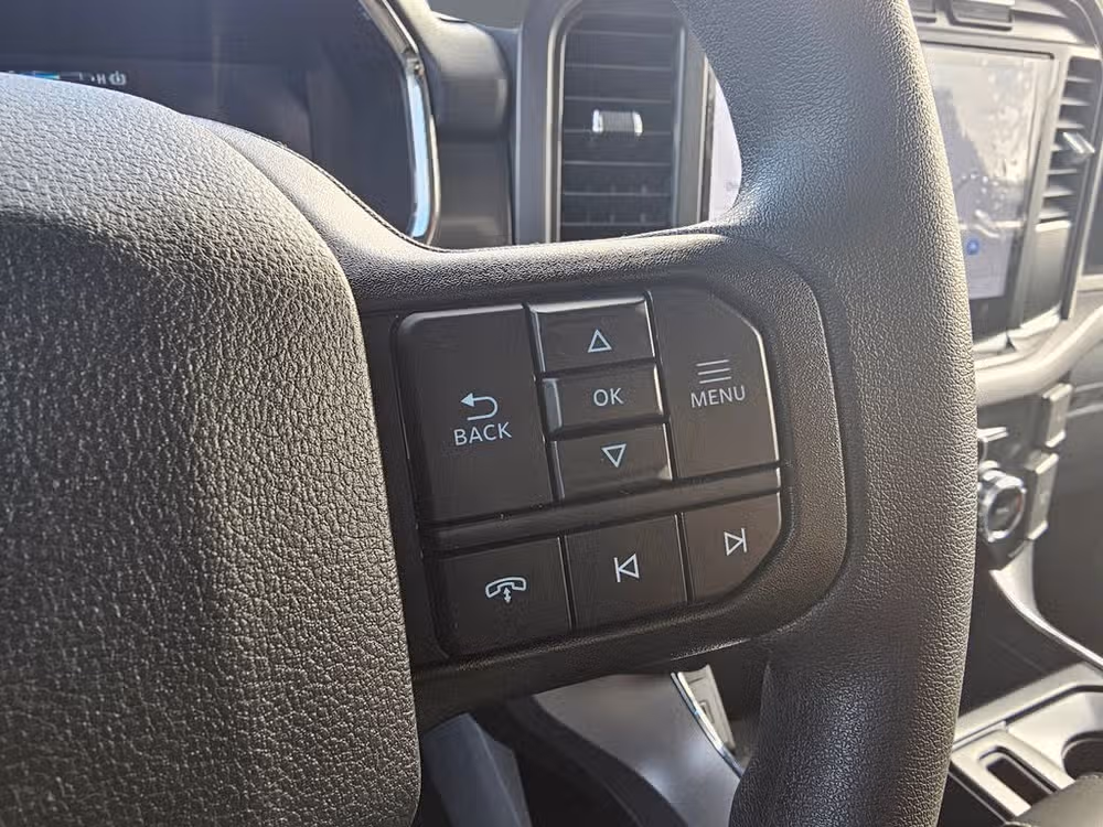 2024 Ford F-150 Lightning Pro SuperCrew Image 28