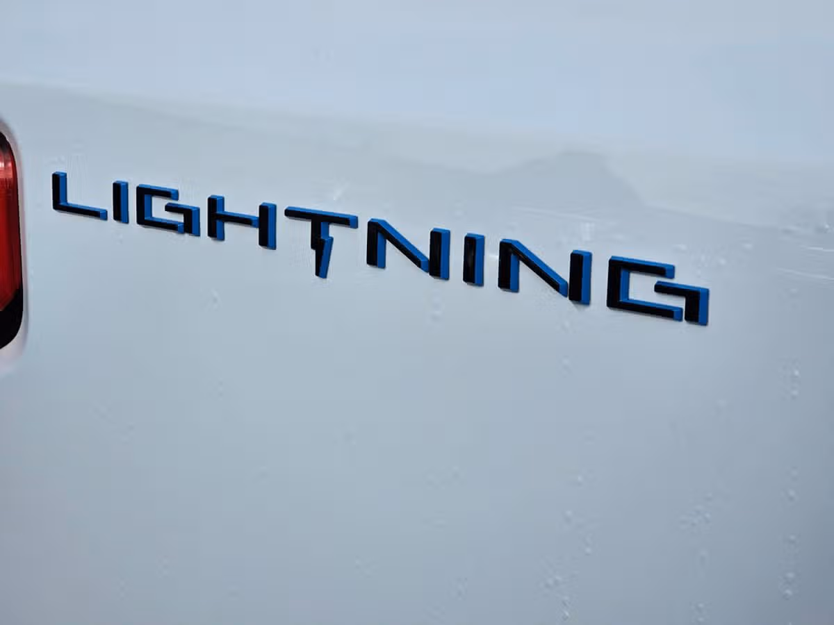 2024 Ford F-150 Lightning Pro SuperCrew Image 13
