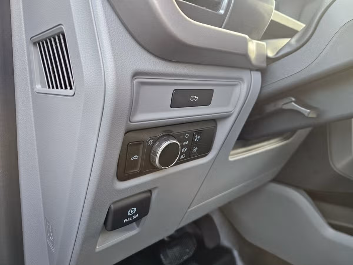 2024 Ford F-150 Lightning Pro SuperCrew Image 24