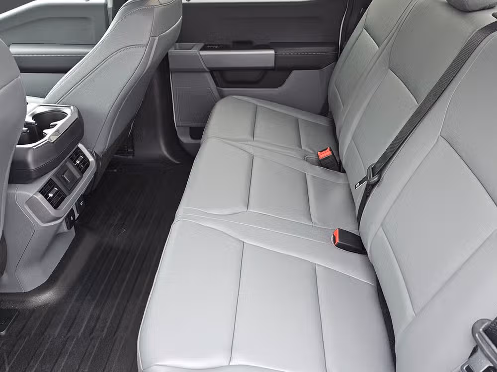 2024 Ford F-150 Lightning Pro SuperCrew Image 18