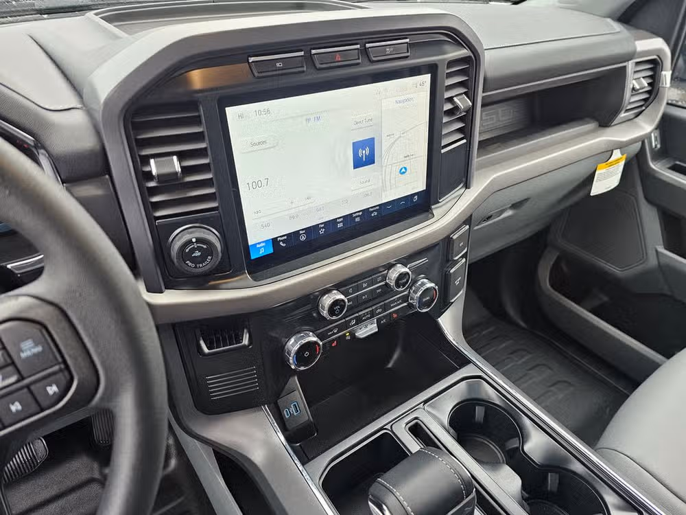 2024 Ford F-150 Lightning Pro SuperCrew Image 27