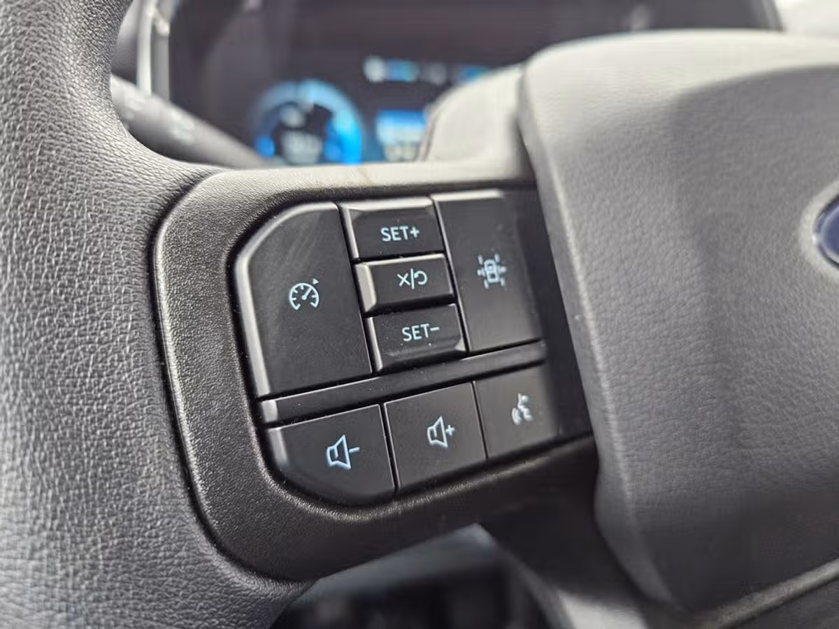 2024 Ford F-150 Lightning Pro SuperCrew Image 29