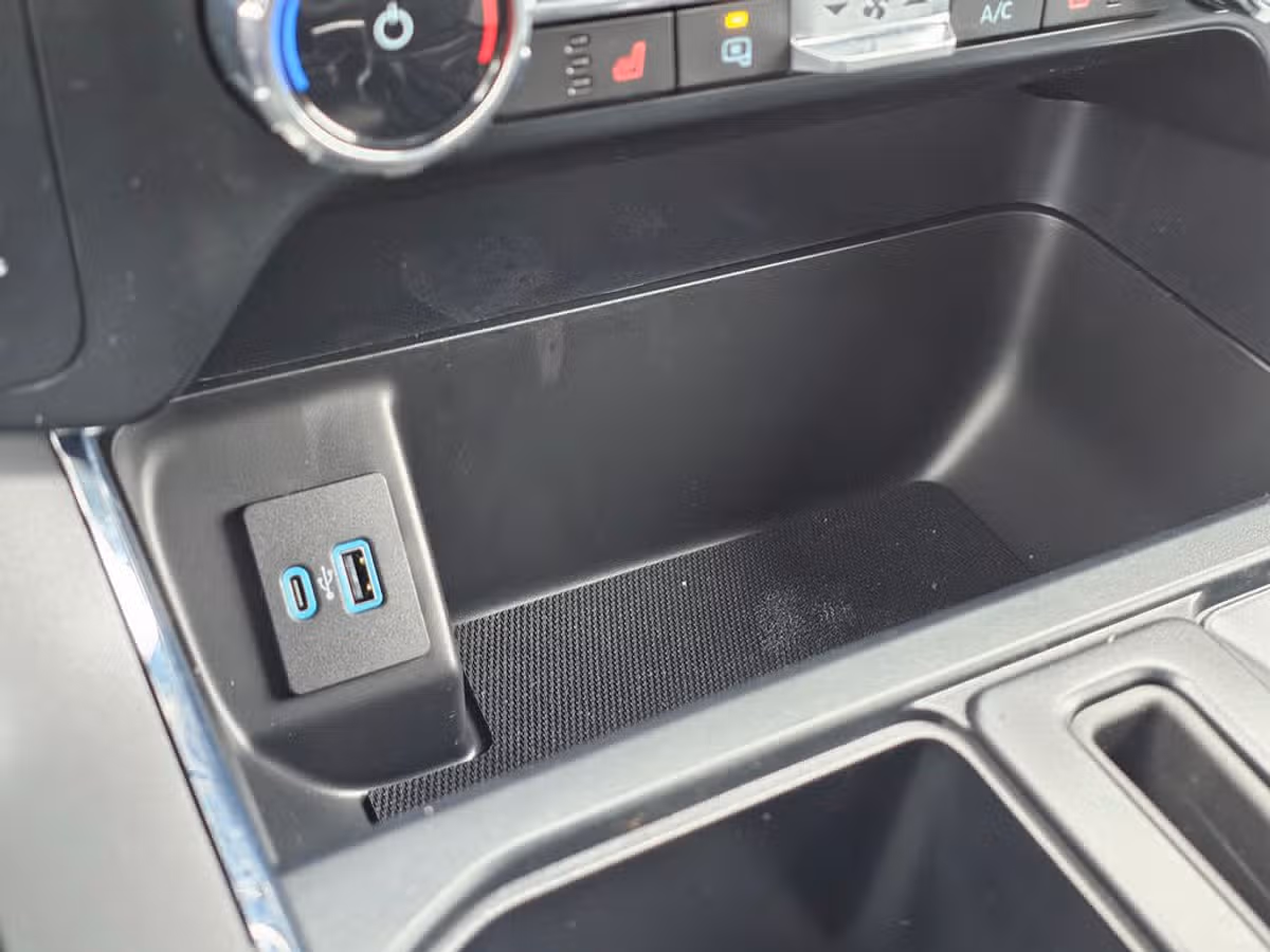 2024 Ford F-150 Lightning Pro SuperCrew Image 35