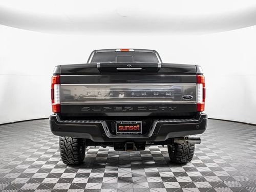 2017 Ford F-350 Super Duty Platinum Crew Cab Lower Image 2