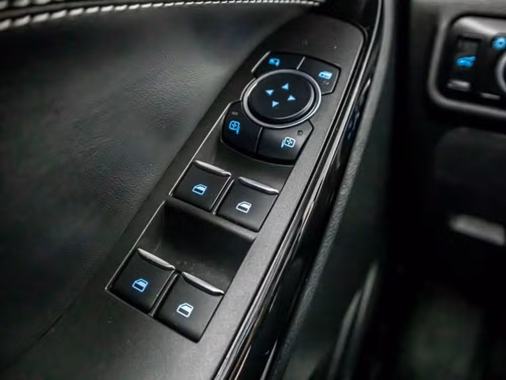 2023 Ford Explorer ST Image 31