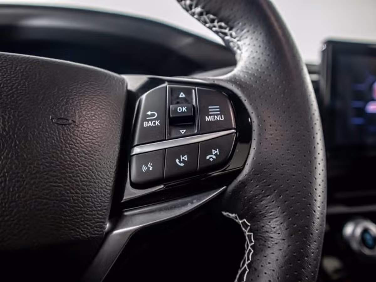 2023 Ford Explorer ST Image 24