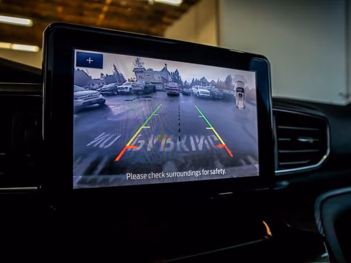 2023 Ford Explorer ST Image 35