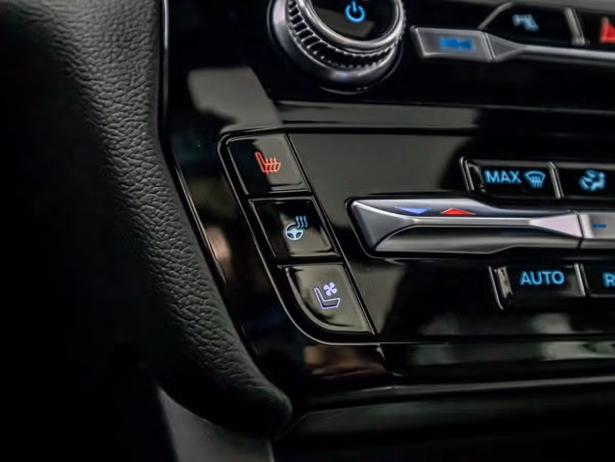 2023 Ford Explorer ST Image 27