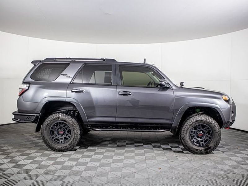 2023 Toyota 4Runner TRD Off-Road Premium Upper Image 2
