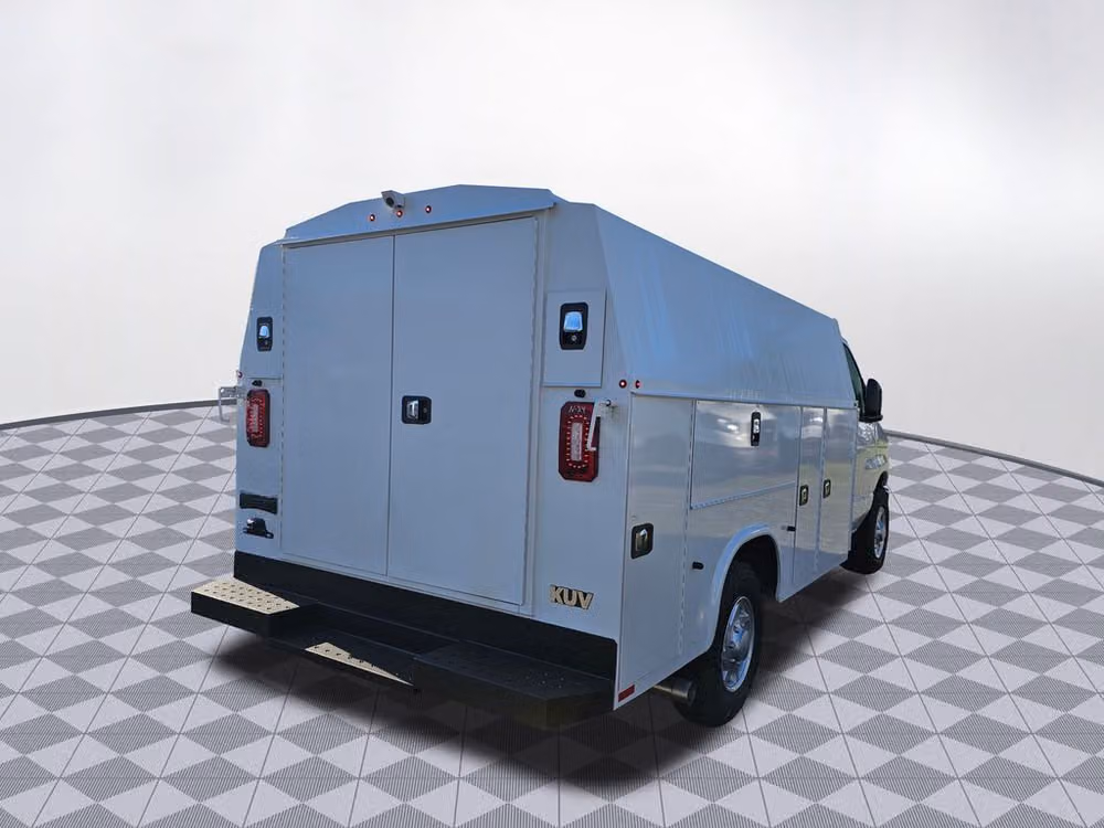 2025 Ford E-Series Base Commercial/Cutaway/Chassis Image 7