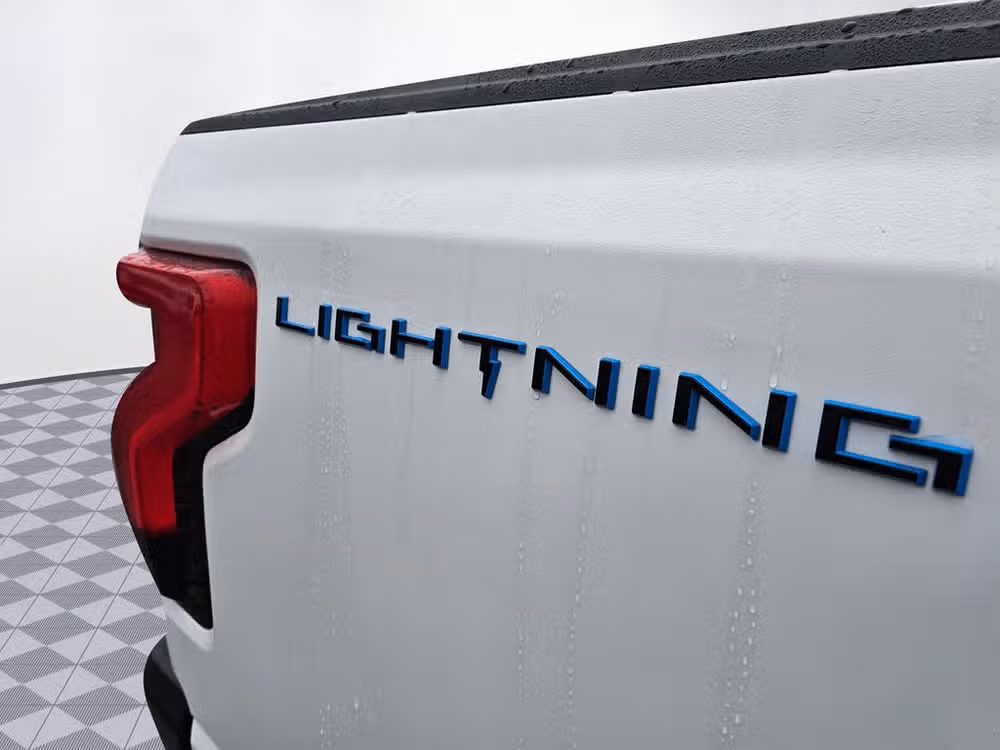 2024 Ford F-150 Lightning Pro SuperCrew Image 13
