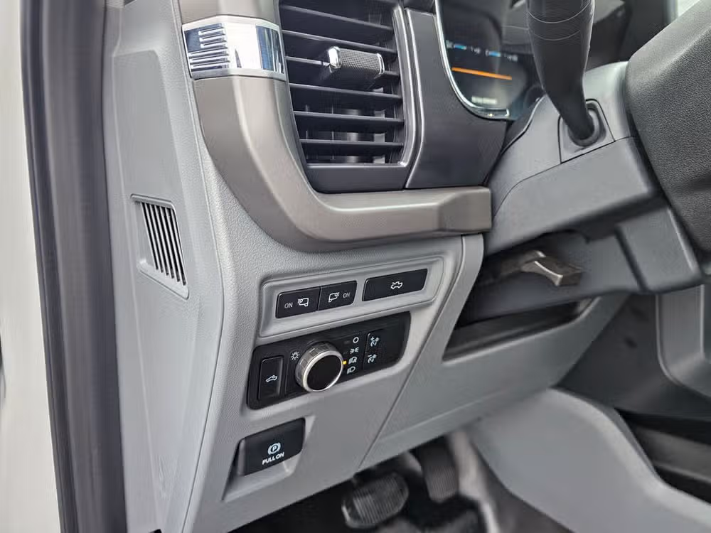 2024 Ford F-150 Lightning Pro SuperCrew Image 24