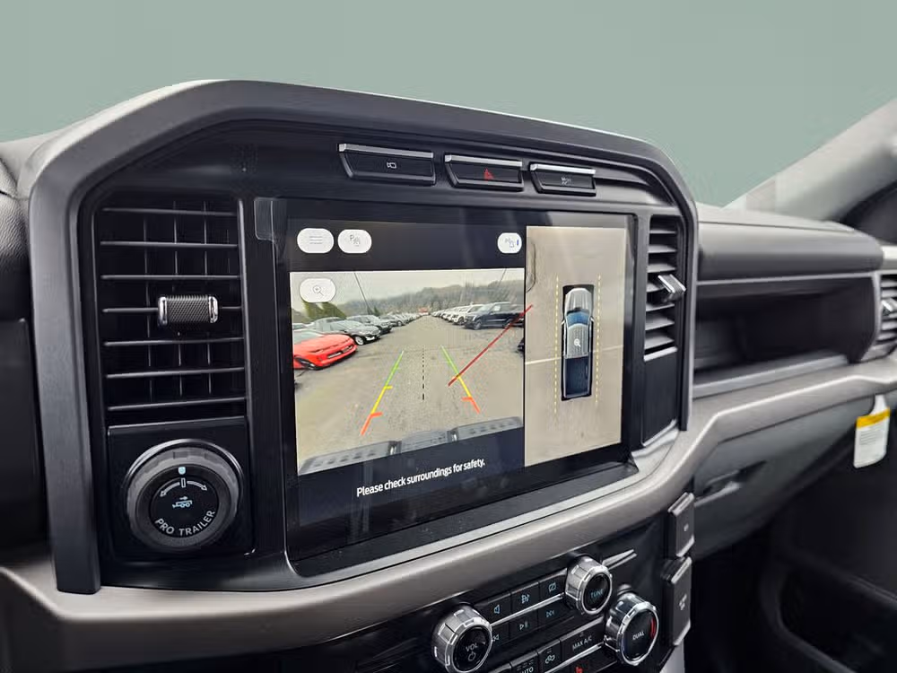 2024 Ford F-150 Lightning Pro SuperCrew Image 31
