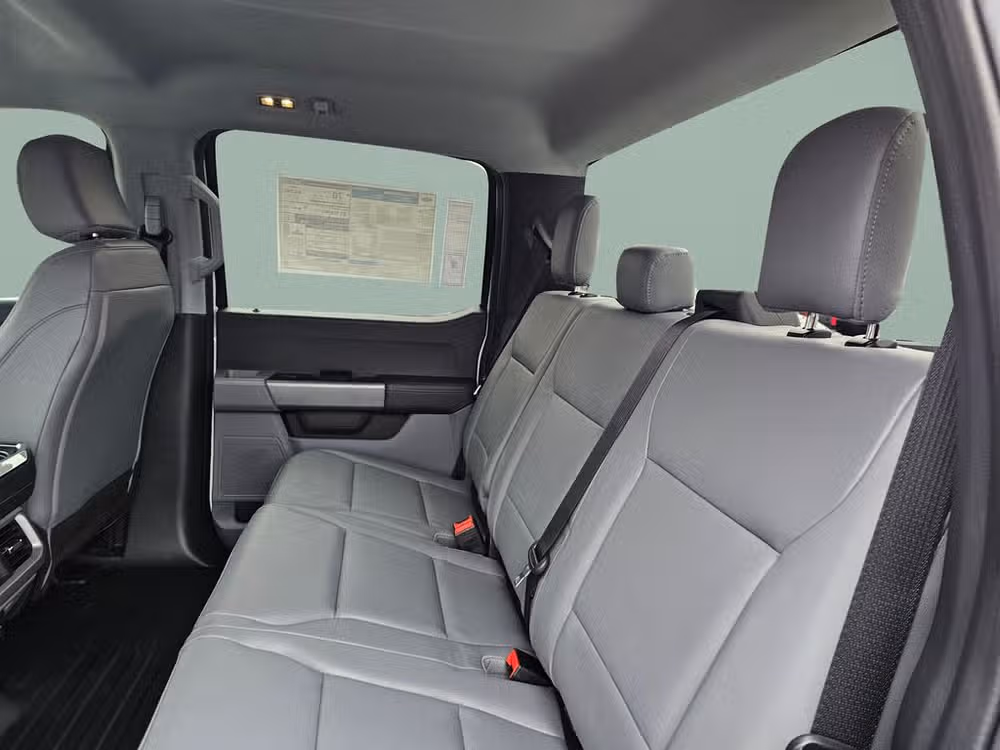 2024 Ford F-150 Lightning Pro SuperCrew Image 19