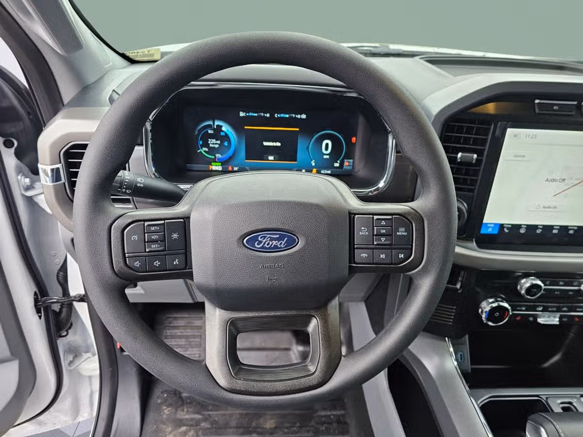 2024 Ford F-150 Lightning Pro SuperCrew Image 25