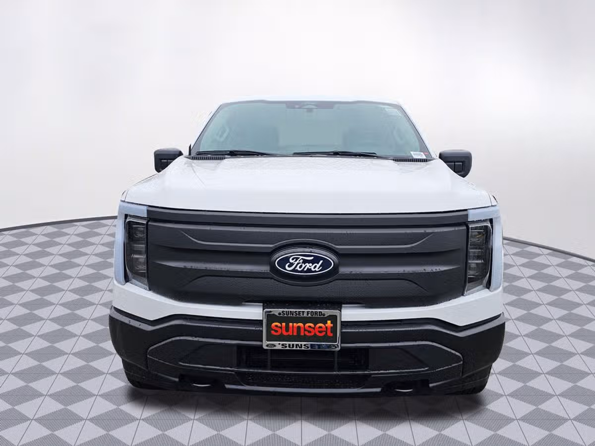 2024 Ford F-150 Lightning Pro SuperCrew Image 3