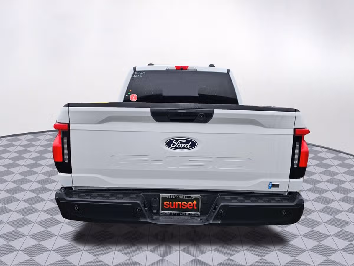 2024 Ford F-150 Lightning Pro SuperCrew Image 7