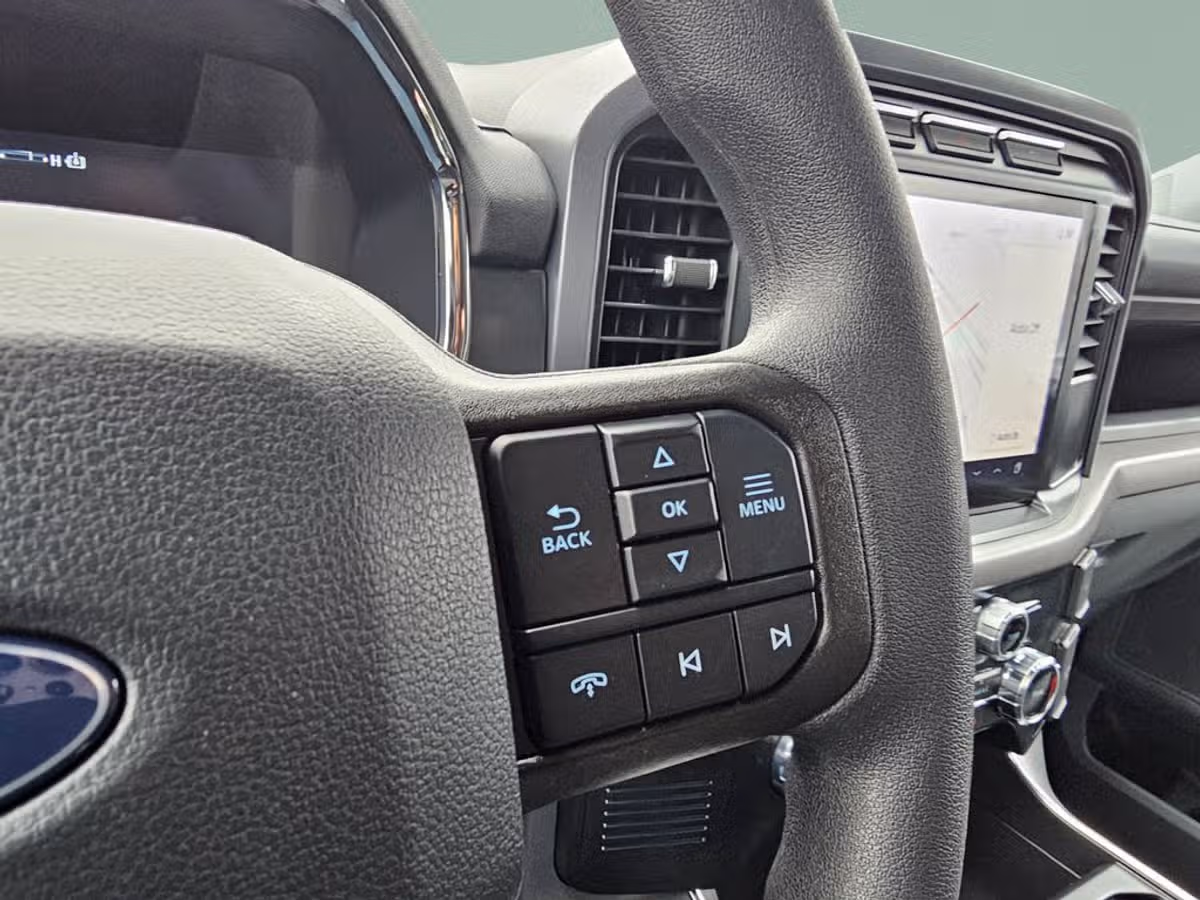 2024 Ford F-150 Lightning Pro SuperCrew Image 29