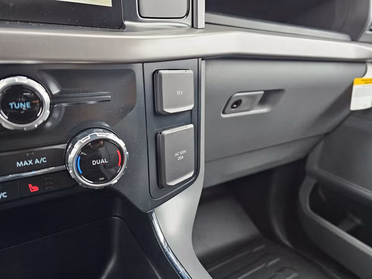 2024 Ford F-150 Lightning Pro SuperCrew Image 33