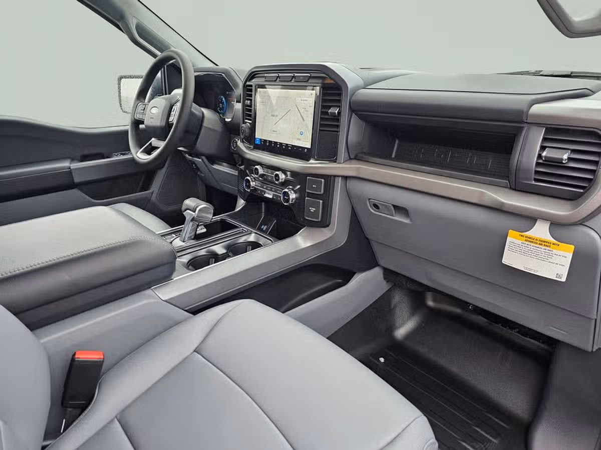 2024 Ford F-150 Lightning Pro SuperCrew Image 11