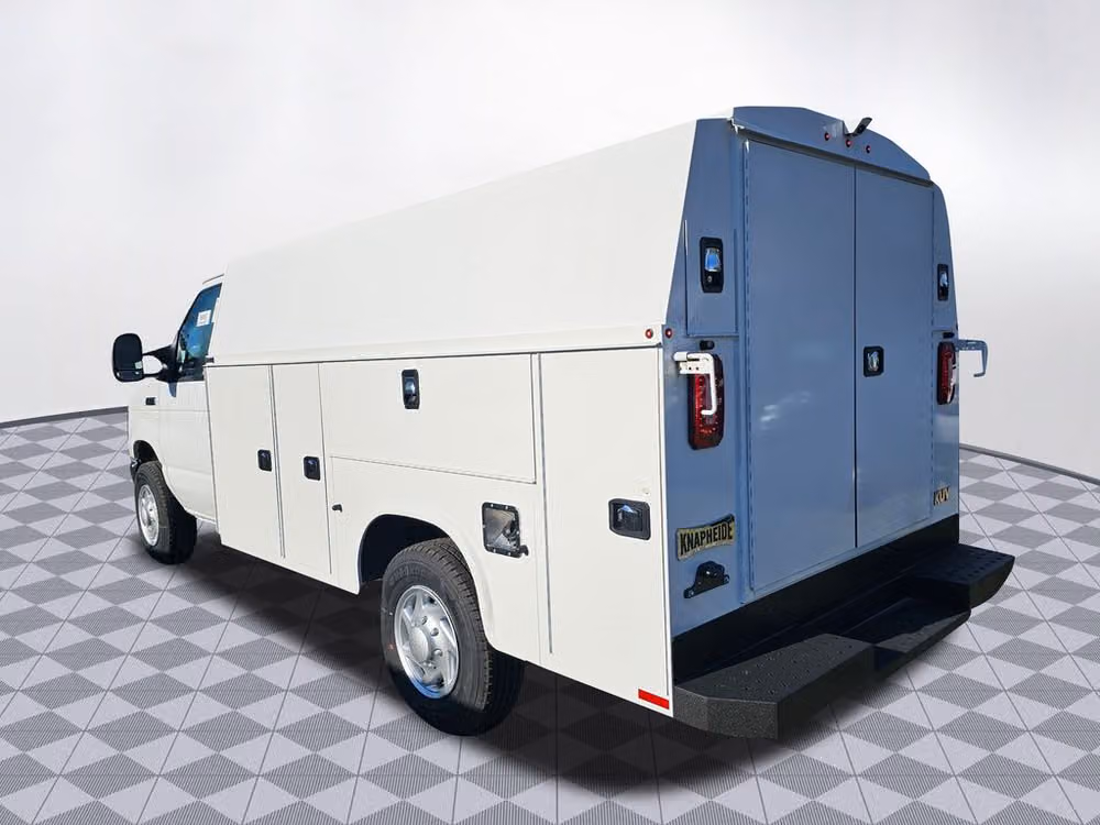2025 Ford E-Series Base Commercial/Cutaway/Chassis Image 5