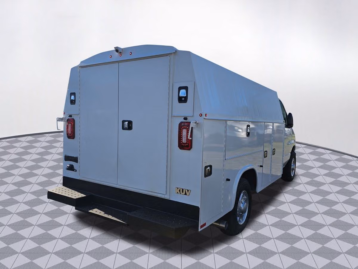 2025 Ford E-Series Base Commercial/Cutaway/Chassis Image 7