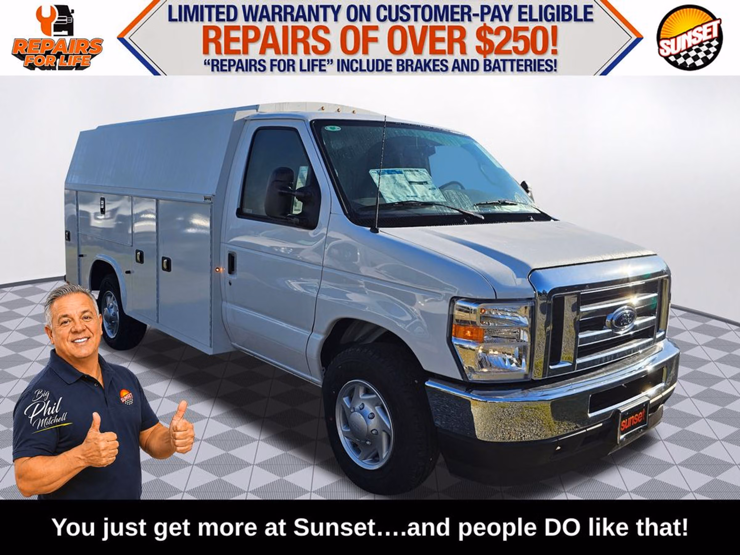2025 Ford E-Series Base Commercial/Cutaway/Chassis Image 1